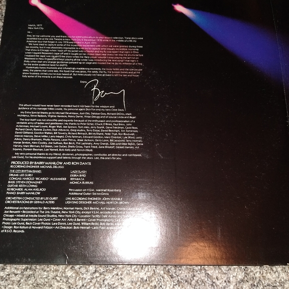 Barry Manilow Live Vinyl Record - Picture 3 of 6